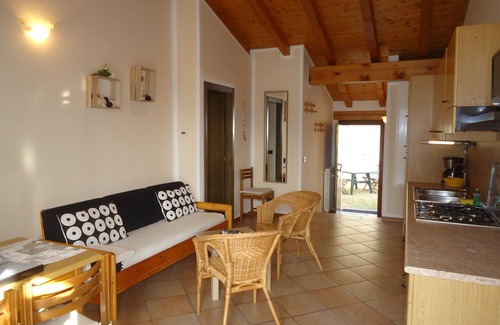 Crone Apartamento | Casa Carla, hasta 4 personas, zona tranquila, jardín, balcón con vistas panorámicas