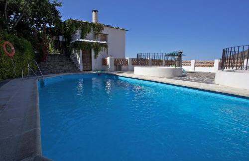 Bubion Apartamento | Casa Carole - 3 Bedroom Luxury Apartment