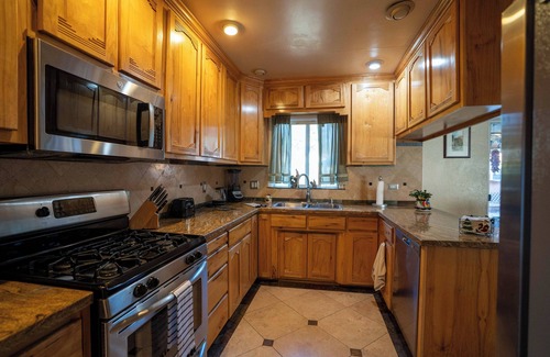 Northeast Heights Casa | Casa Cascada: Cozy ABQ Retreat