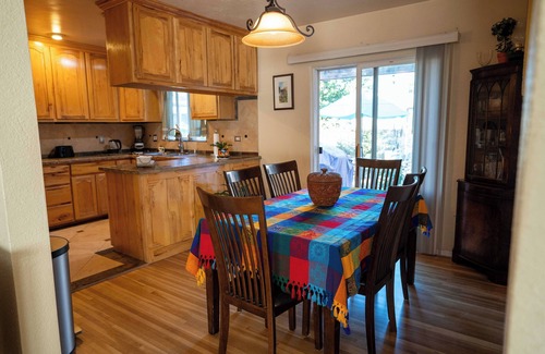 Northeast Heights Casa | Casa Cascada: Cozy ABQ Retreat