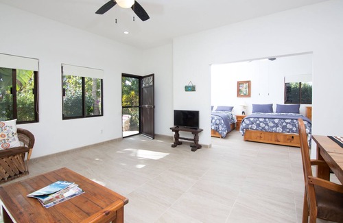 El Pescadero Casa | Casa Cascada Pool casita Un oasis privado a solo minutos de la playa!