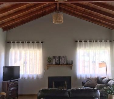 Bueno Brandao Casa | Casa Casoli - Perfeita para família e amigos