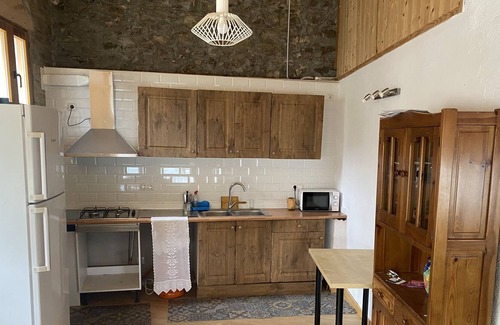Arfa Apartamento | Casa Casteller. Apartamento Rural de Montaña. Totalmente Equipado