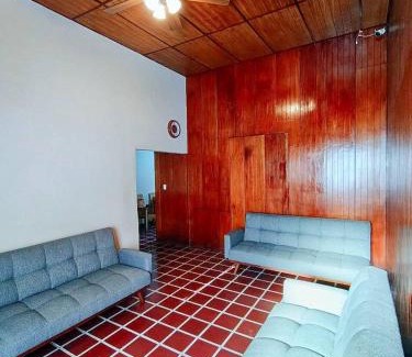 Santa Ana Hotel | Casa Central de Santa Ana