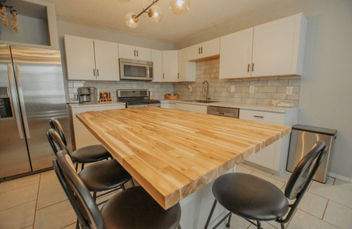 Westgate Heights Casa | Casa Cerrillos+Hot Tub+Pet Friendly+No Pet Fee!