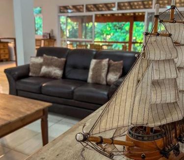 Ilhabela Casa | Casa charmosa em condomínio no Sul de Ilhabela