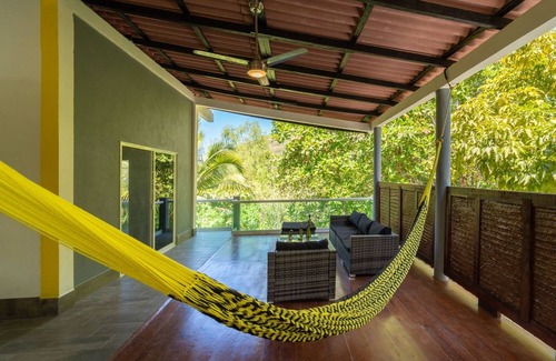 Yelapa Apartamento | Casa Cielo Rojo - Yelapa Treetop House with AC
