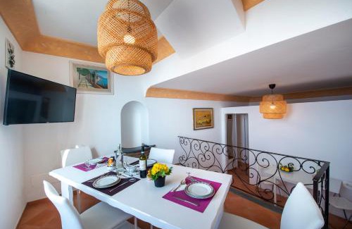 Praiano Apartamento | Casa Cimino B - A Romantic Retreat Among the Stairs of Praiano