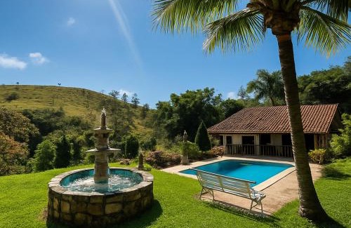 Mucunge da Grama Casa | Casa Cinematográfica com Piscina Area Gourmet Sauna Lago Espaço de Festa