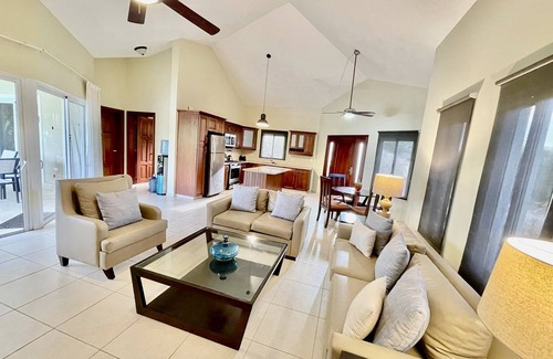 La Mulata Villa | CASA COCO-PALMA Jacuzzi Premium de 2 dormitorios / 2 baños en la Casa Linda