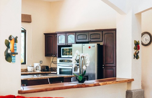 Esterillos Oeste Casa | Casa Colibri - Hidden Gem with spacious rooms