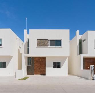 La Paz Casa | Casa Colibrí