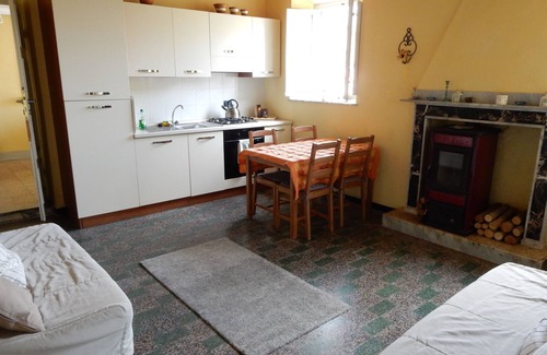 Cascine-La Croce Apartamento | Cortijo apartamento-jardín, la ubicación del pueblo, vistas a la montaña, Inglés hablado