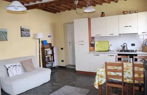 Cascine-La Croce Apartamento | Cortijo apartamento-jardín, la ubicación del pueblo, vistas a la montaña, Inglés hablado