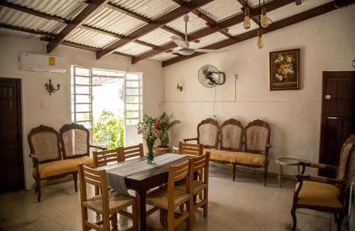 Barrio de Santiago Casa | Casa colonial con piscina en el centro de Merida