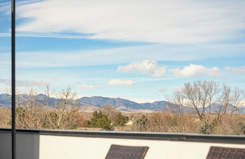 Wheat Ridge Casa | Casa Colorado: Modern Luxury Home w/Rooftop Deck