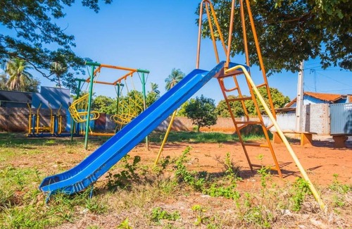 Andradina Casa | Casa com 2 suítes, cozinha completa , área de lazer, piscina infantil, 10 min do parque aquático