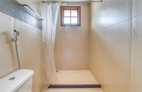 Rasa Casa | Casa com 3 Flats Quarto-Sala, Jardim, Piscina e Cozinha Externa Búzios