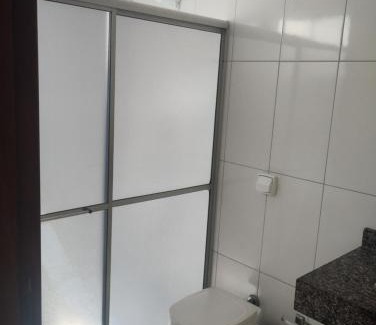 Sinop Casa | Casa com ar no quarto garagem espaço que cabe uma camionete cozinha completa