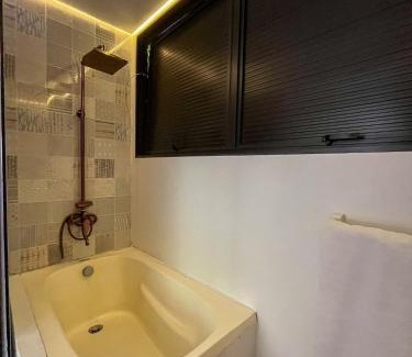 Itaquanduba Casa | Casa com cachoeira e praia a 50m no Engenho d’Água
