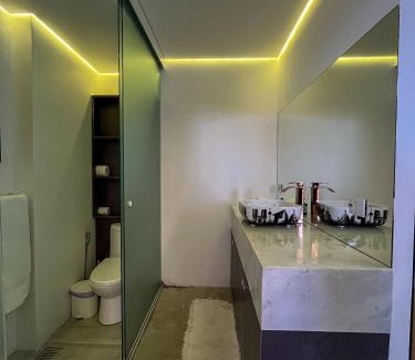 Itaquanduba Casa | Casa com cachoeira e praia a 50m no Engenho d’Água