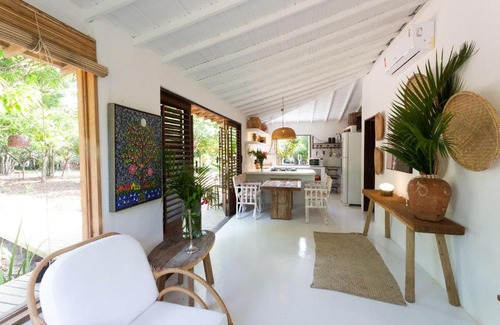 Curuipe Casa | Casa com deck no jardim a 300m da Praia do Espelho