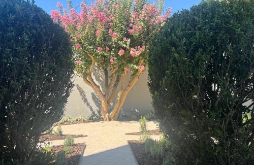 Faulha Casa | Casa com jardim perto da praia