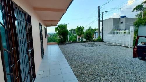 Caiacanga Casa | Casa com linda vista a 500 metros da praia