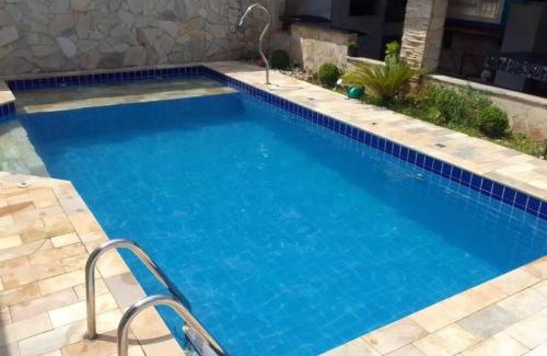 Itanhaem Casa | Casa com piscina a 300 metros do Mar