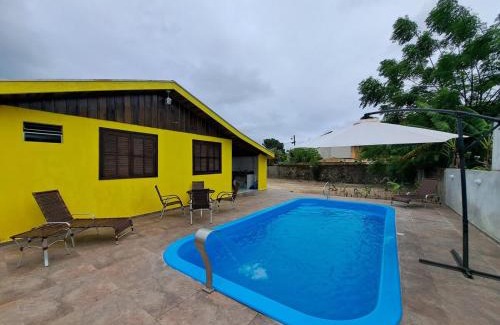 Pontal do Parana Casa | Casa com Piscina, Churrasqueira e Quadra de Vôlei!