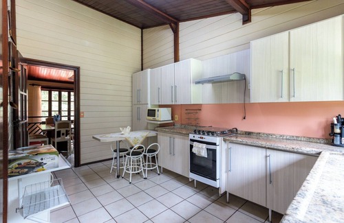 Mairipora Casa | Casa com piscina, churrasqueira, Wi-Fi e garagem