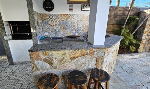 Jardim Centenario Casa | Casa com Piscina - Churrasqueira - 80m da Praia