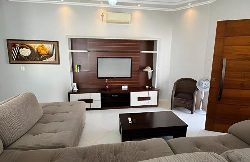 Indaia Casa | Casa com piscina em Bertioga -SP (1)
