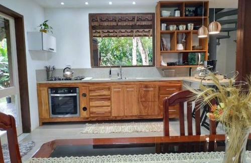 Paraty Apartamento | Casa com Quintal Ideal para o Pet e Churrasqueira