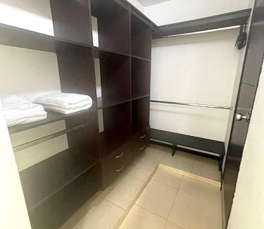 Palmira Apartamento | Casa completa con Aire Acondicionado, Calentador de Agua & Garaje privado