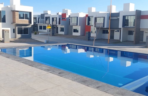 Aguascalientes Casa | Casa con alberca y seguridad en coto privado 3 recámara s 3 baños seguridad