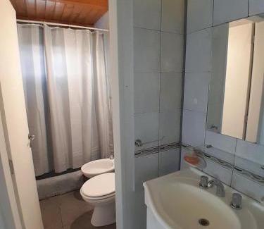 San Carlos de Bariloche Casa | Casa con Jardin en Circuito Chico