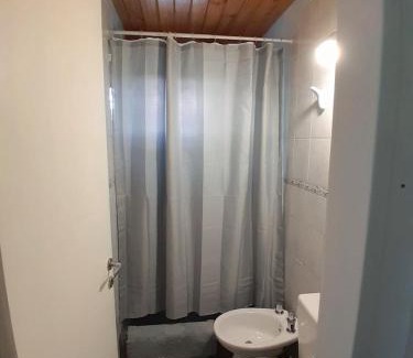 San Carlos de Bariloche Casa | Casa con Jardin en Circuito Chico
