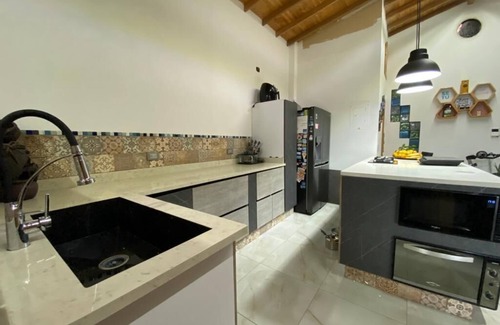Villa Nueva Casa | Casa con Jacuzzi cerca a estación metro Hospital