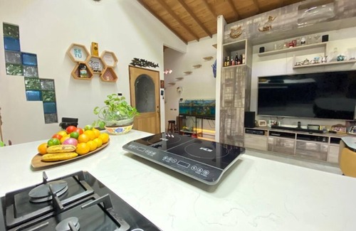 Villa Nueva Casa | Casa con Jacuzzi cerca a estación metro Hospital