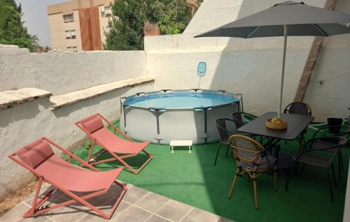 Cervantes Casa | Casa con jardín, aparcamiento