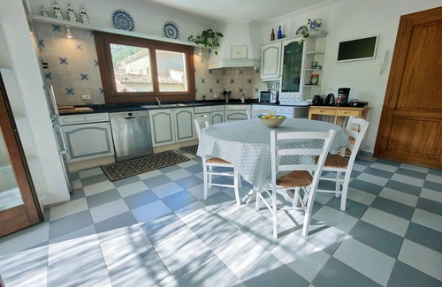 Mancor de la Vall Casa | Casa con mucho espacio en pueblo tranquilo bien comunicado. Piscina privada
