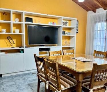 Mendoza Casa | Casa con pileta cerca del Parque