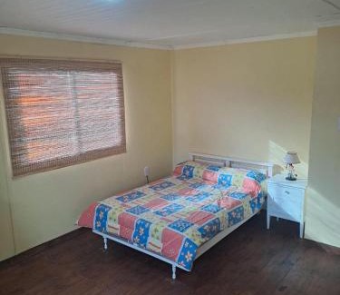 El Challao Casa | Casa con pileta y vista a la montaña