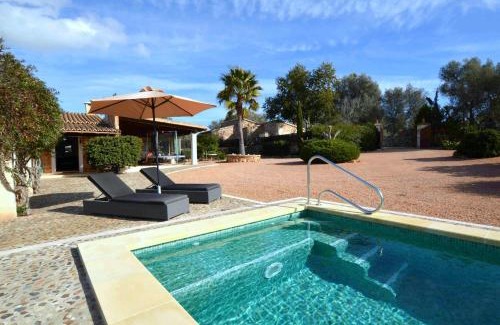 Costitx Casa | Casa con piscina en bonito entorno Mia