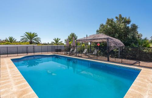 Nueva Milla de Oro Casa | Casa con piscina La Madriguera
