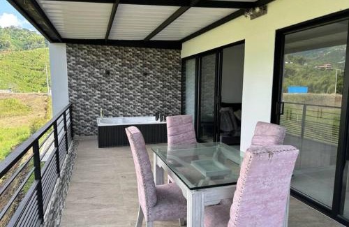 Dosquebradas Apartamento | Casa con Terraza y Vista Espectacular a la Naturaleza