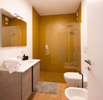 Montano Lucino Apartamento | Casa con terrazzo in ottima posizione vicino Como