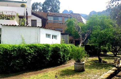 Tepoztlán Casa | Casa con vista la Tepozteco, con acogedores departamentos