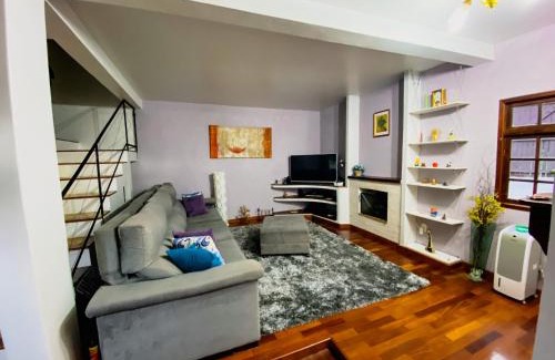 Carapicuiba Casa | Casa confortável com churrasqueira na Granja Viana